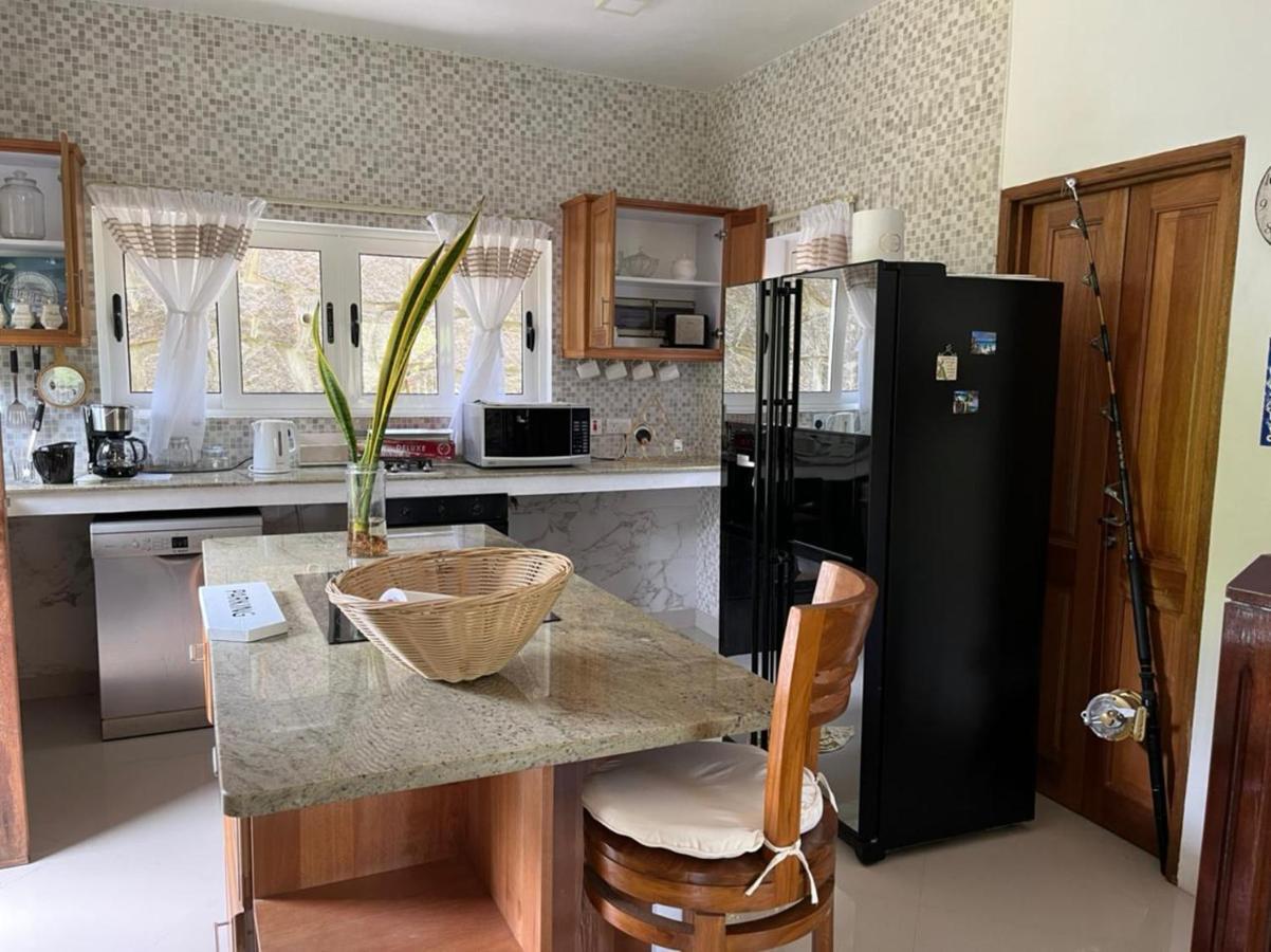 South Hill Villa Anse Royale Bagian luar foto